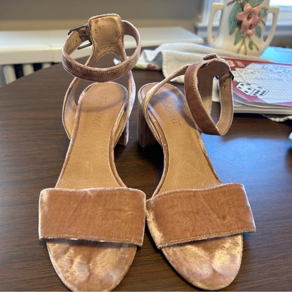 Madewell The Claudia Sandal In Velvet Size 8 - Picture 1 of 4